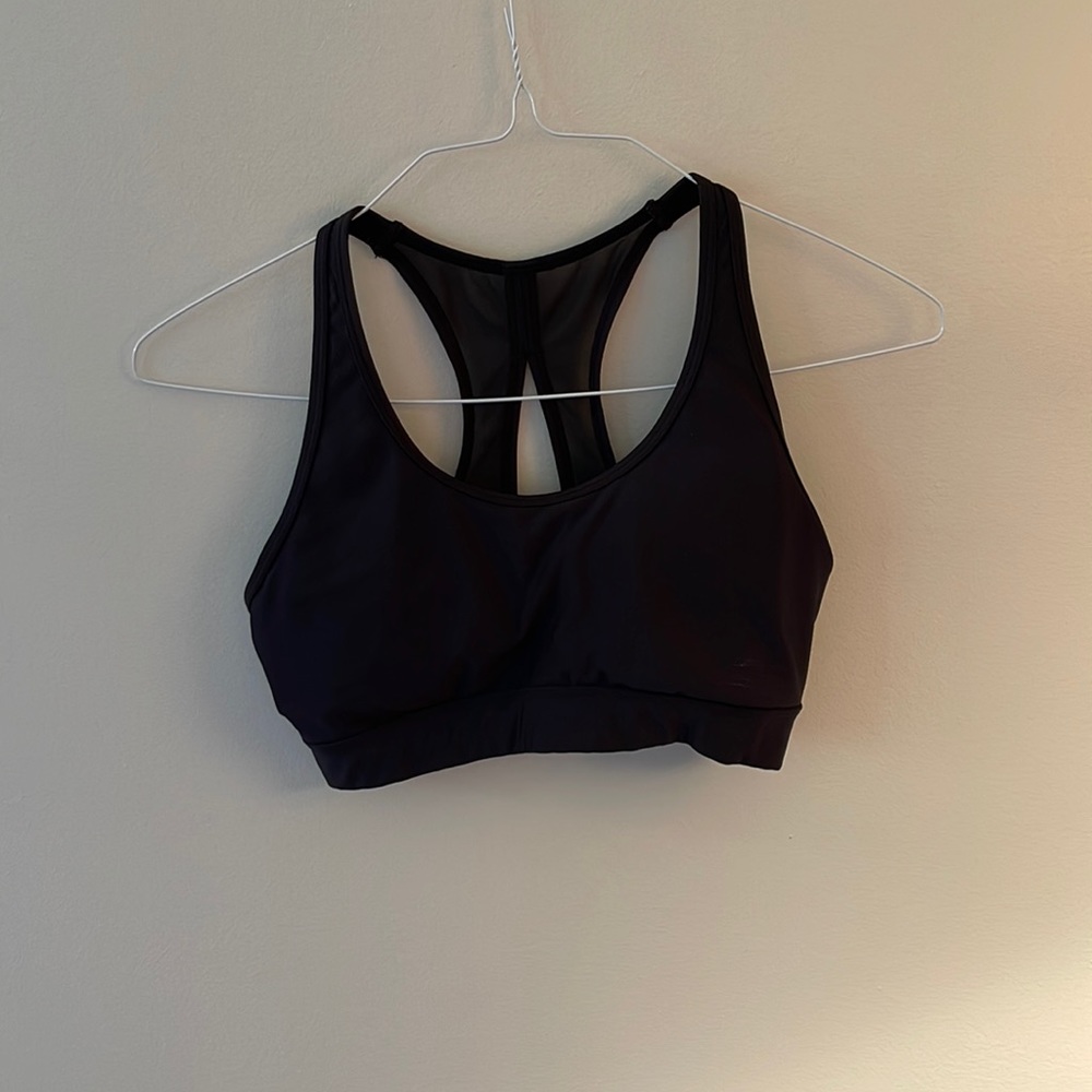 Sports bra